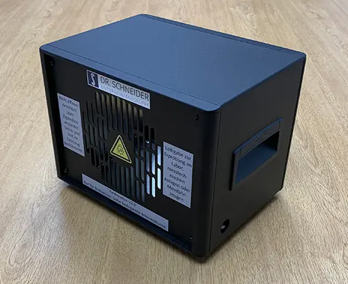 Boitier Technomet personnalisé avec panneau arrière imprimé.