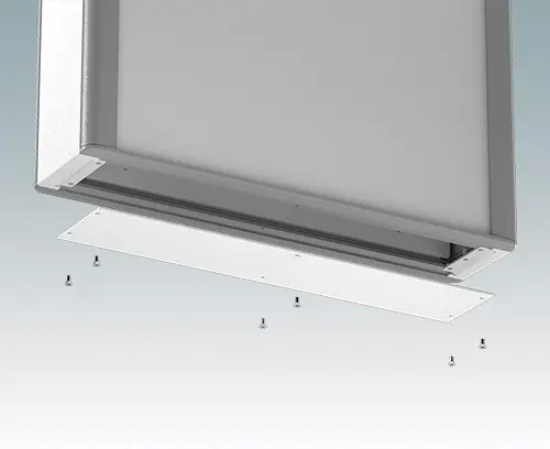 Plaque de base amovible pour le montage de connecteurs, passe-câbles et presse-étoupes